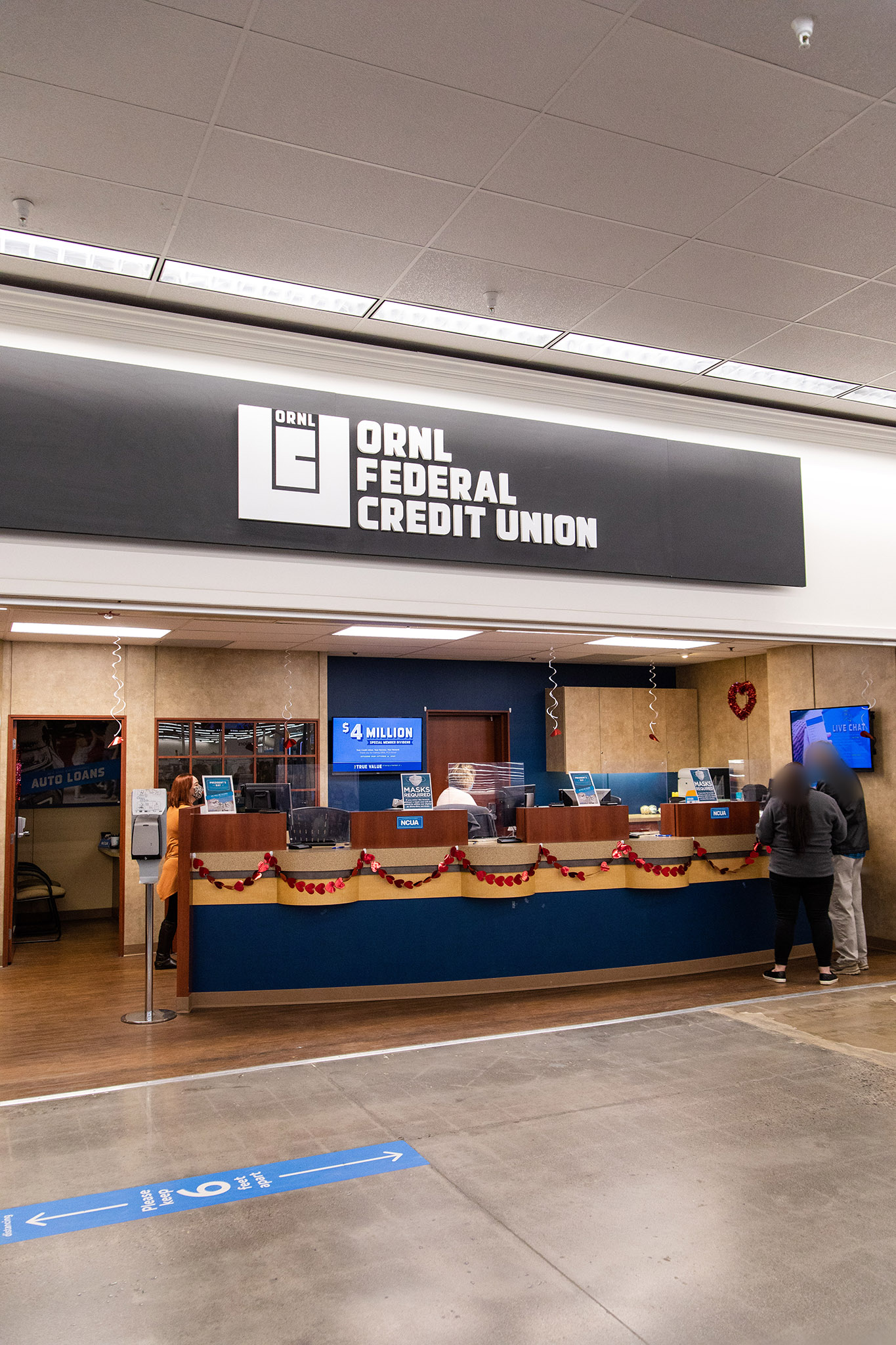 Interior shot of tellers at Oak Ridge Walmart branch